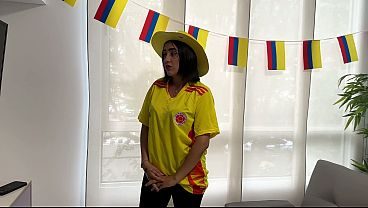 mi cachonda latina mejor amiga me espera en ropa interior y apuesta su rico coño mojado si gana su equipo. ¡ESPECIAL DEL MUNDIAL 2026!
