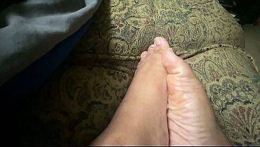WHO WANTS TO BE MY SUGAR DADDY!!!!! Vaseline foot rubbing ASMR