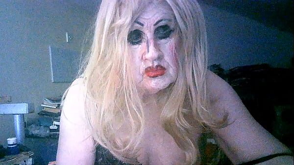 Dirty dogging slag Sarah smokes, wanks, drinks fat old dogger's cum, and own piss