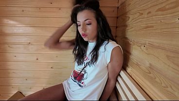 Çıtı Pıtı Üvey Kız Kardeşinin Küçücük Dar Amcığı Sikildikçe Genişliyor - Türk porno