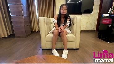 Chica Army se gana su entrada para el concierto de BTS y espera que le regalen su Army Bomb en LimaInternal. Vídeo dedicado a su Bias Kookie