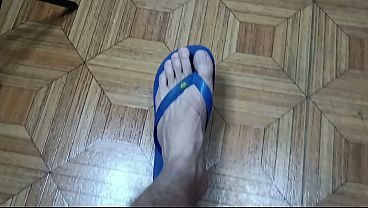 Corpos naturais! Venha gozar nos meus pés e em meu corpo peludo