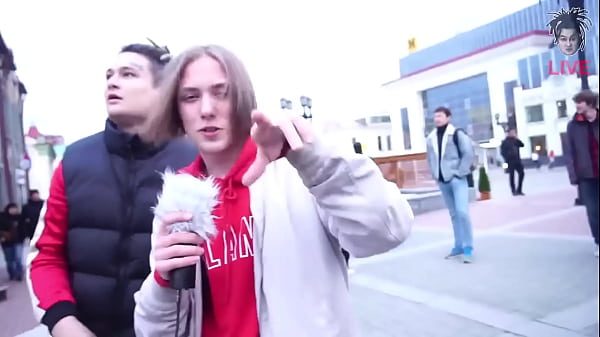 A guy gets free head (Jk)