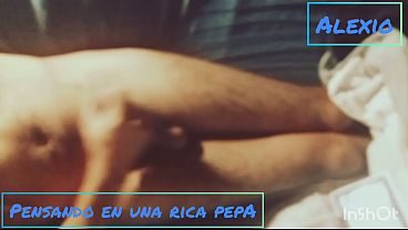 Seguro te gustaría probar la jugosa polla de este joven