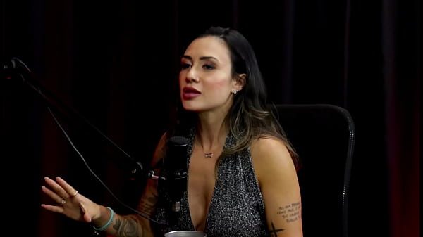 Sempre foi exibida, é sensual na internet, aproveitou todas as oportunidades, e o Teste de Fidelidade... - Taluane Boom (WATCH ON: SHEER/RED)