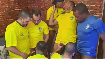 SURUBA DURANTE O JOGO DA COPA
