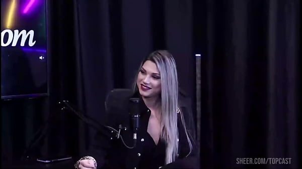 Monica Lima e Melody Antunes Peladinhas na entrevista. Entrevista deliciosa com essas 2 gostosas.