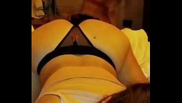 PETERA NO LE ENTRA TODA EN SU BOCA