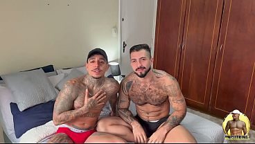 ENTERRANDO NO CUZÃO DO URSINHO