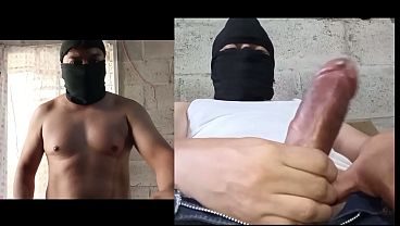 Joven guapo amateur masturba su polla masked Español - Kairober