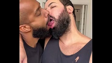 10 Minutes of a Kiss by Kisserbrazil and Andre Medeiros