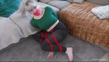 Teen Luna Invites for TIGHT BDSM EP