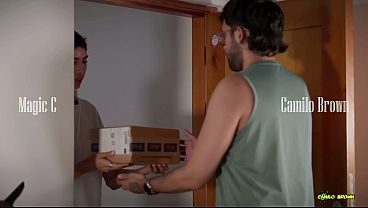 I Have No Cash So Delivery Guy Magic C Gets Paid With My Big Daddy Ass – Bareback Creampie Pushout