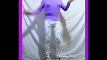 Mariana bailando