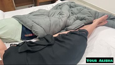 Stepmom and Stepson Shares a Bed in a Hotel Room and Got Fucked