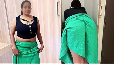 आलमारी में कपड़े रख रही भाभी का घाघरा उठा के रोमांटिक आनंद, हम दोनों घर में अकेले, देसी हिंदी ऑडियो