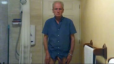 Feelin horny in the bathroom
