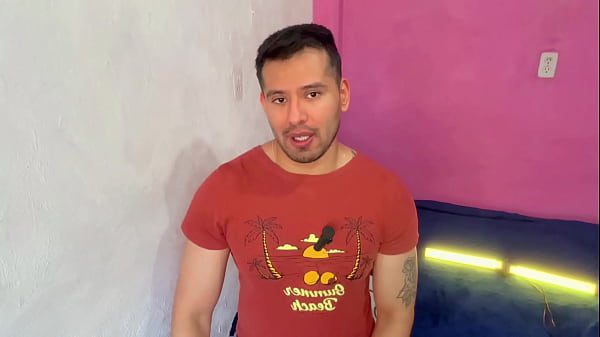 Vecino Chacal preña a pelo con sus 19cm de vergota en la regadera a su vecino! Relato sexual