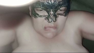 Delicia geme gostoso tem o rosto lindo e um corpo maravilhoso e mete muito