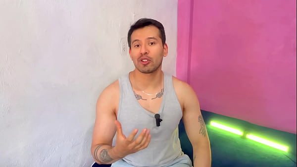 Alumno universitario se preña con sus 18cm de verga gruesa a su profesor en una fiesta! Relato sexual