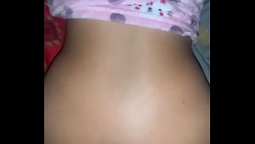 Sexo virgen anal casero a mi cuñada se quedó sola en casa ¡auch cuñado no por el culo me duele!