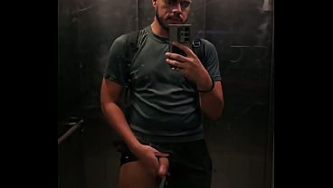 Jerking off in public turns me on like crazy