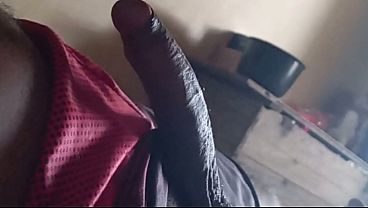 CRENTE CASADA BATE PUNHETA NO PAU PRETO DO PASTOR ATÉ TIRAR O LEITINHO QUENTE