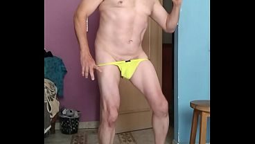 Baile sexy en privado para la chica del festejo. Parte 2 de 3.