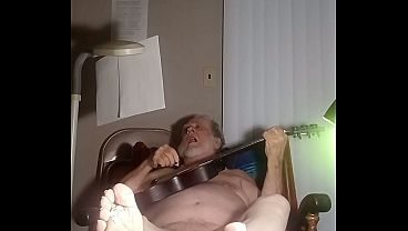 Ms Banjo on My Knees