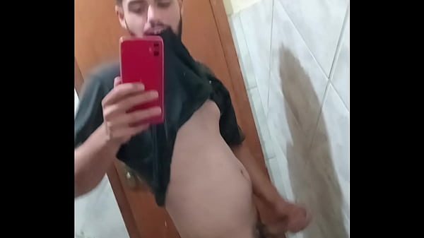 Deliciando no banheiro