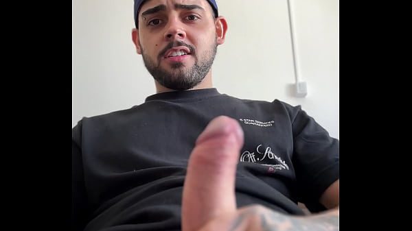 Coxudo batendo até gozar