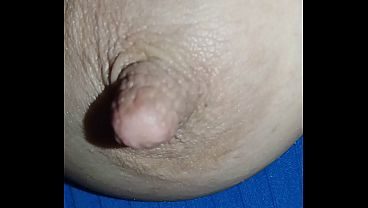 GretaLaDolce - mostra le tette