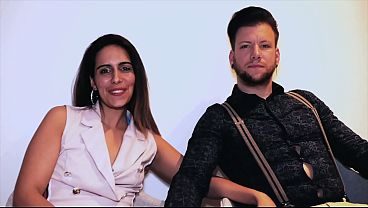 Joy revient pour une séance anale