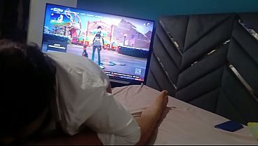 ricos sentones mientras juego forninte en mi playstation 5