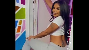 Chinese kitty twerking big phat ass