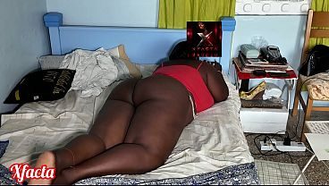 Mature woman with all that ass