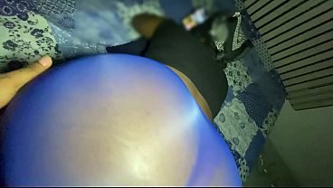 Le meto la polla bien dura a la sirvienta