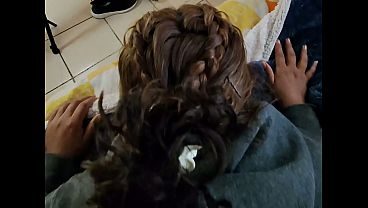 ¡Madura del gym acepta coger conmigo! Ella está casada y es infiel
