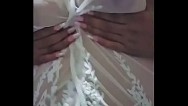 deliciosa latina de grandes tetas naturales