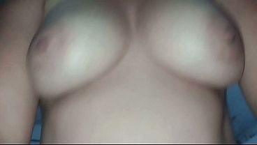 Acordei com um apetite sexual tive que acordar meu marido