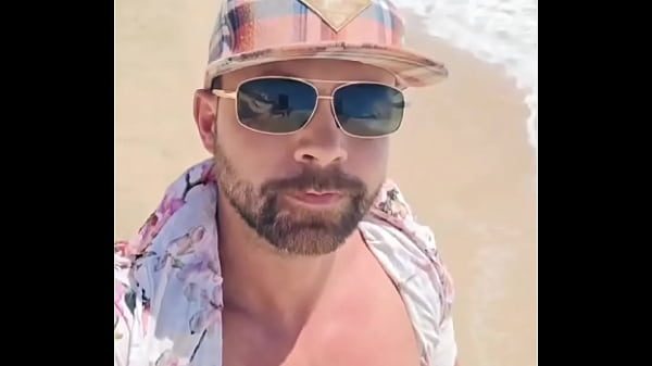 Last stroll on the beach and now time to go home ?I'm looking to get some colabs booked in over the summer.Gay, strai...