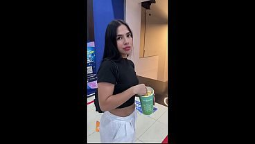 Ligando A desconocida Para Que Me Haga Una Mamada y Botar Toda Mi Leche En Su Boca