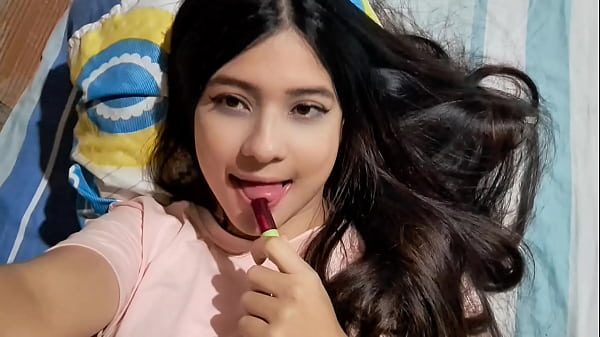Compañera de trabajo manda video al grupo laboral