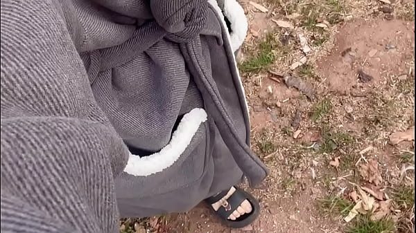 hana sexy walk from bedroom to garden make her flood