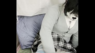 太ったハスキーはご主人のニオイが大好き