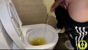 PISSING FETISH BOYS AND GIRL RELIEVING THE URGE TO PEE