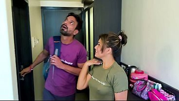 Hiding from husband, she took boyfriend to hotel