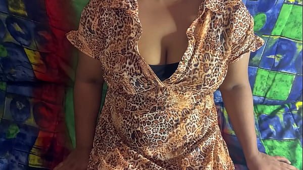 Stepfather fucked stepdaughter in a Goa hotel with Hindi audio
