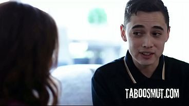 PAWG Stepmom Ask Stepson to Fuck Her Big Ass