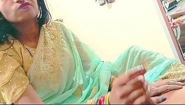 Badaim6 Deshi bhabhi xxx videos ass fucking in hindi audio